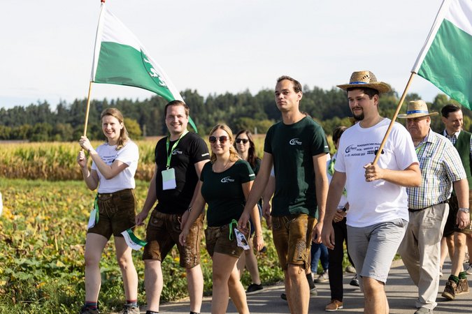 Bundesentscheid Pflügen 2022: Pflügerparade