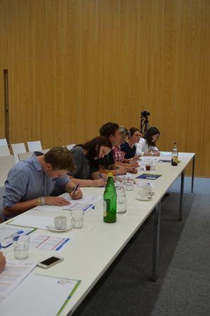 BE Reden vorbereitet über 18